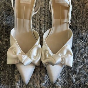 Dolce Vita Women's White Heels with Elegant Bow